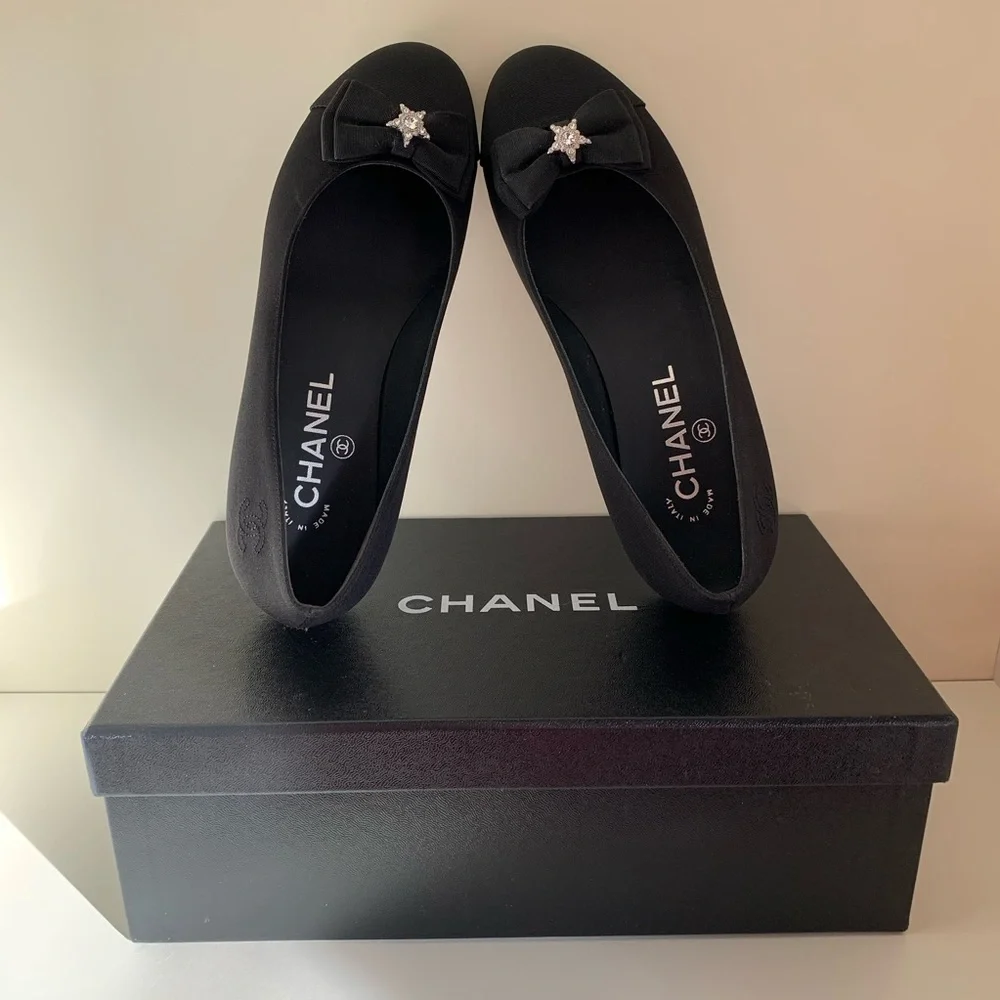 Chanel CC crystal bow cap toe ballerina flats